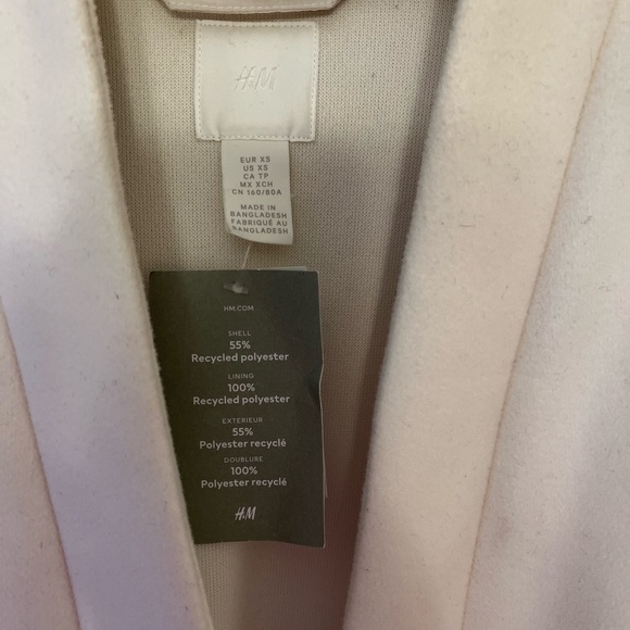 H&M vest jacket. Soft and heavy. - Picture 3 of 5